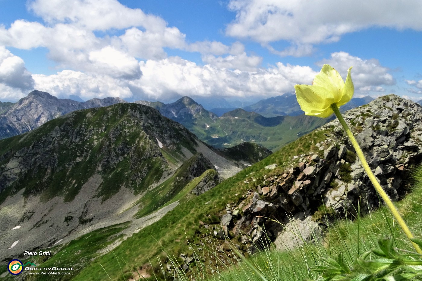 61 Vista verso il Valegino e il Passo di San Simone.JPG